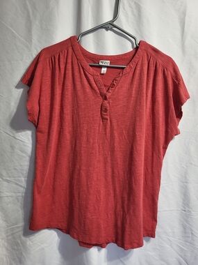 Short Sleeve Coral Henley Tee, Size Medium